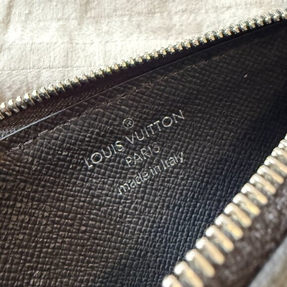 Louis Vuitton Recto Verso Coin Card Holder in Taiga Black Leather Compact Wallet - Picture 6 of 7